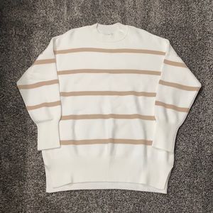 Crewneck Pullover